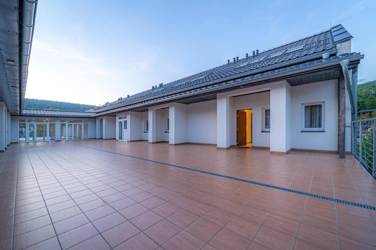 Apartament Rodzinny Plus Mountain Aparts Świeradów-Zdrój Екстериор снимка